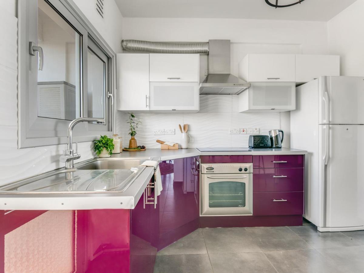Sanders Kanika Sea Forum - Adorable 2-Bedroom Apartment With Sea View Limassol Kültér fotó