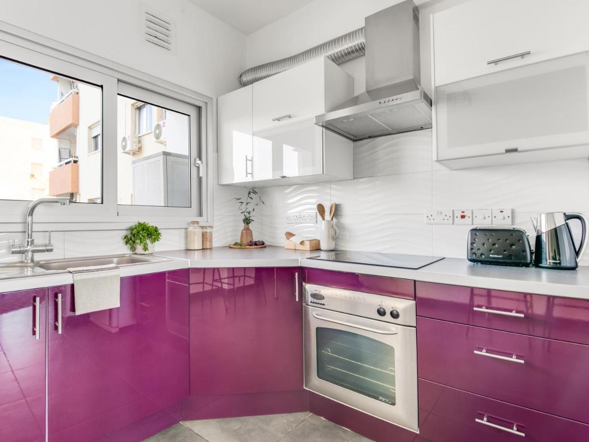 Sanders Kanika Sea Forum - Adorable 2-Bedroom Apartment With Sea View Limassol Kültér fotó